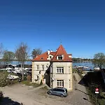 Crystal View -